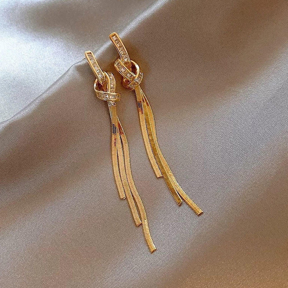 Minimalist Knot Dangle Earrings